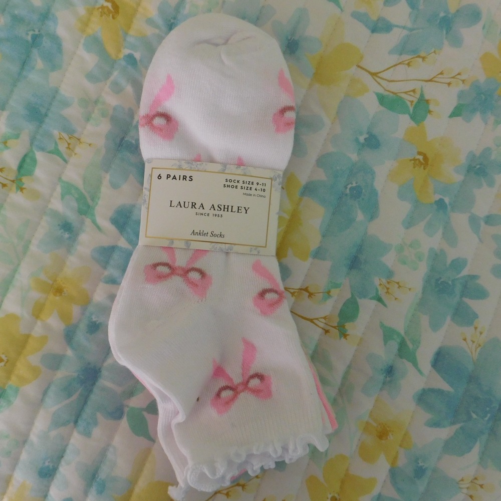 NEW Laura Ashley Women's Quarter Socks 6‎ Pair Value Pack Sz 9-11 Shoe 4-10 Bows